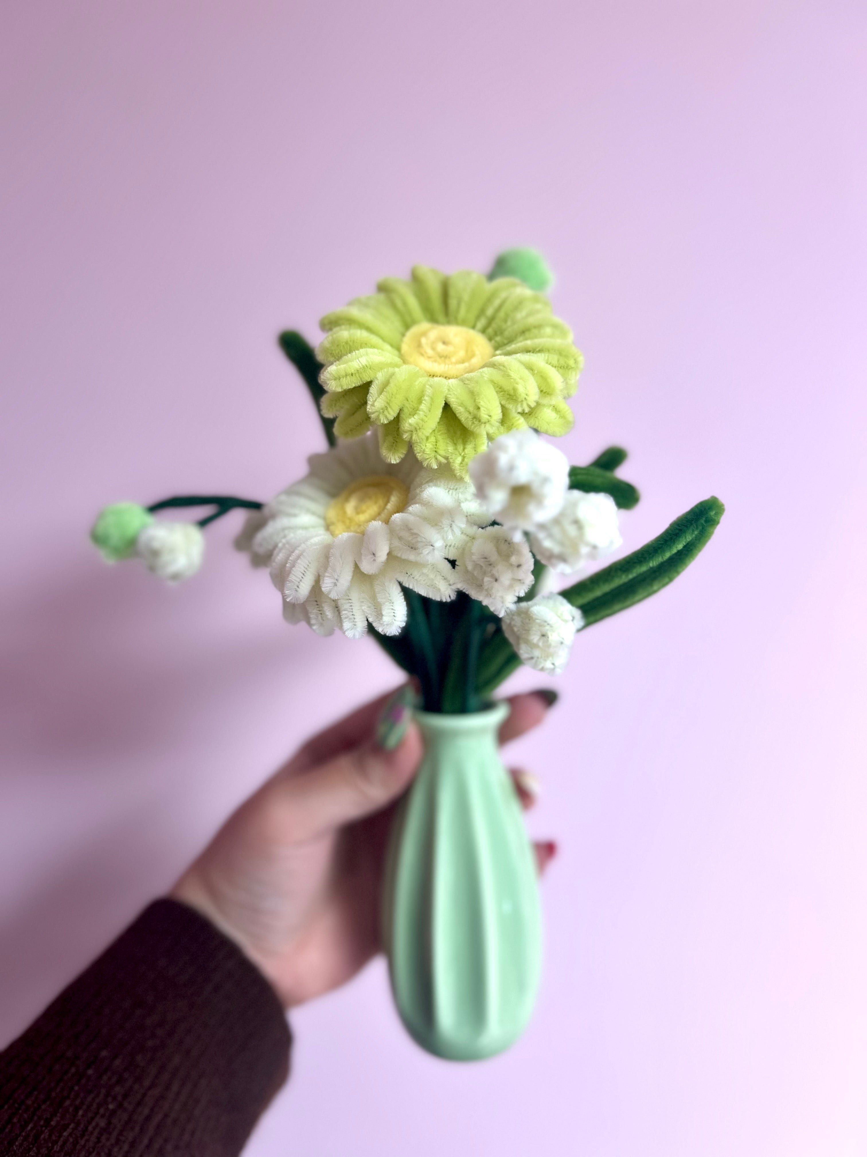 Composition de muguet vert